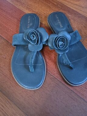 Taryn Rose Black Floral Toe-Post Sandals